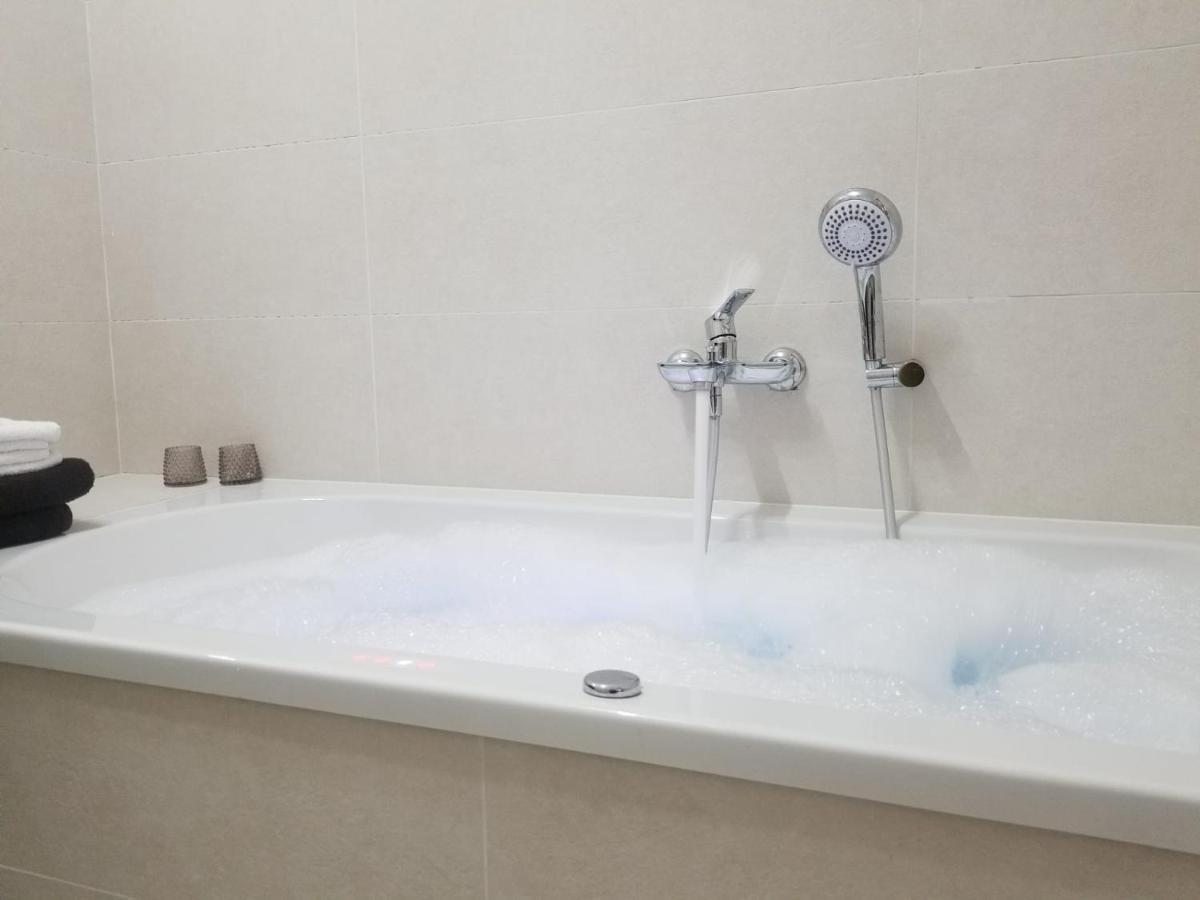 Cote Grange Hotell Tournai Exteriör bild