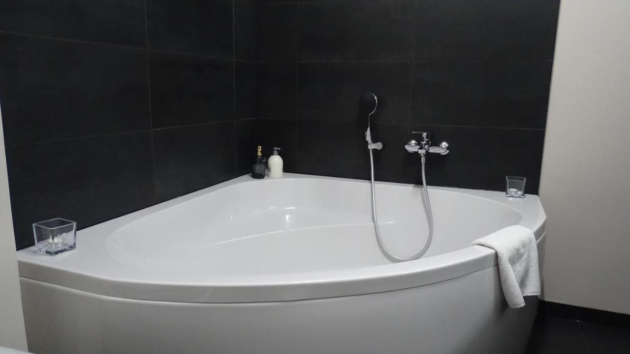 Cote Grange Hotell Tournai Exteriör bild